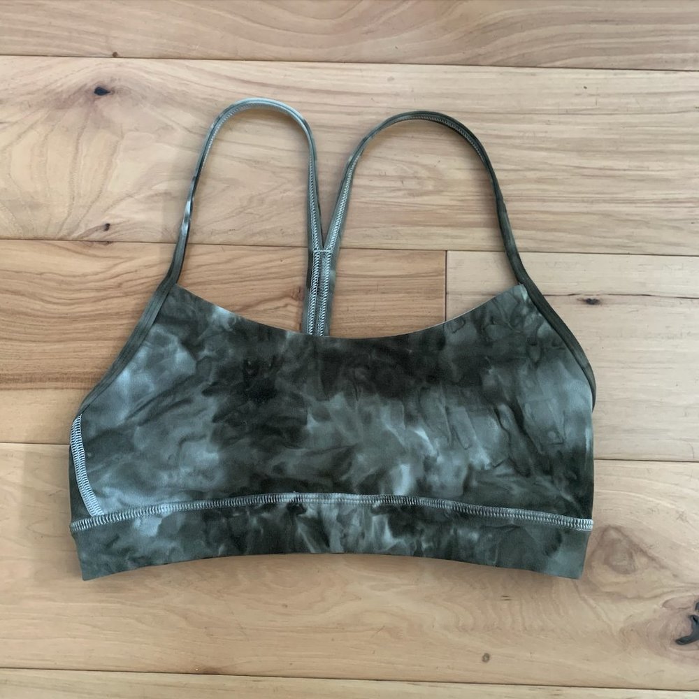 Lululemon Flow Y Sports Bra Size 4 Green Diamond Dye